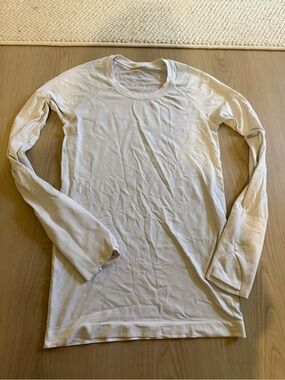 Lululemon swiftly tech long sleeve top